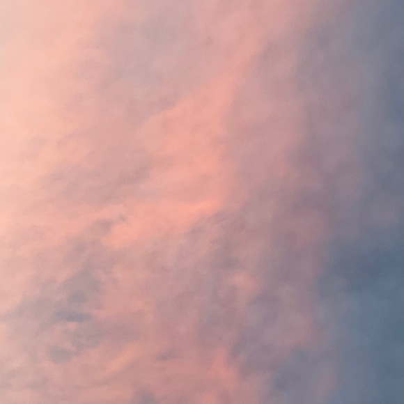 Meet your Posher, Jennifer - Picture 1 of 1